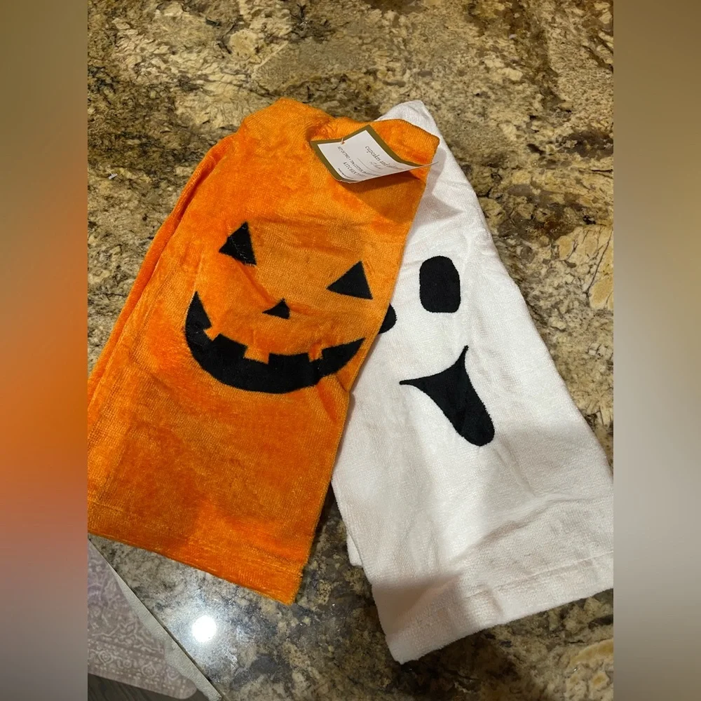 Cupcakes and Cashmere kitchen towel set - jack o’lantern and ghost faces NEW!